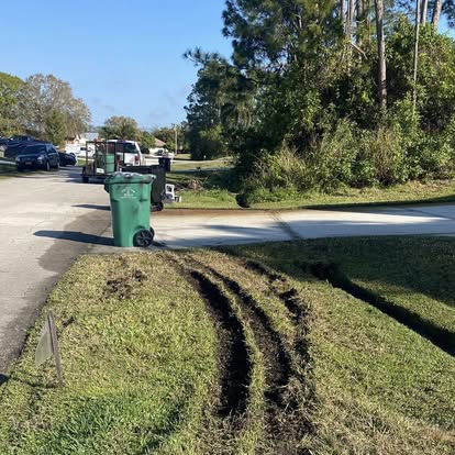 Clean edging and mowing lines on Fort Pierce lawn